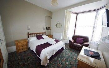 The Strathmore Gasthof Tenby